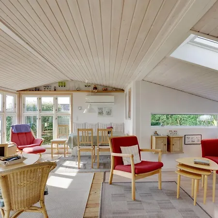 Arnette - 150m From The Sea By Interhome *